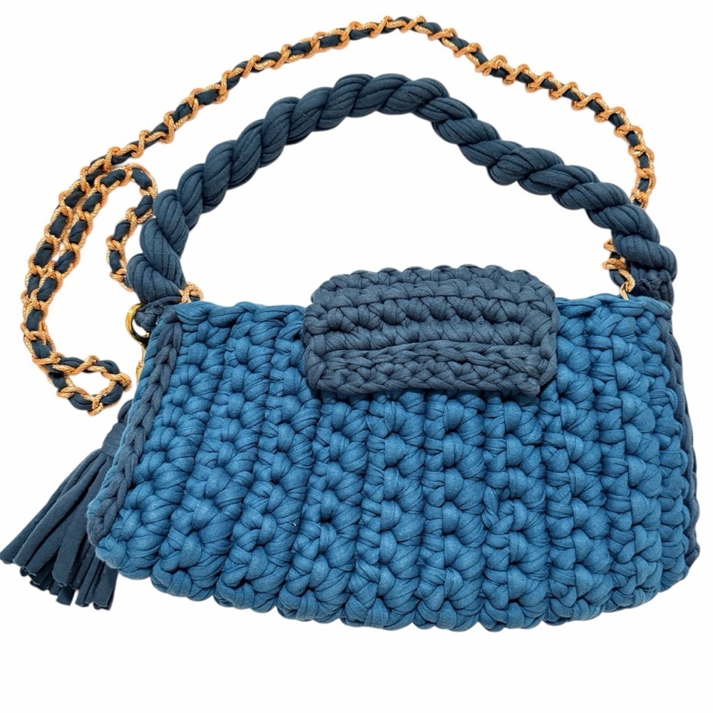 Crochetted handmade crossbody/shoulder bag in teal green, gold tone metal chain - Picture 2 of 10